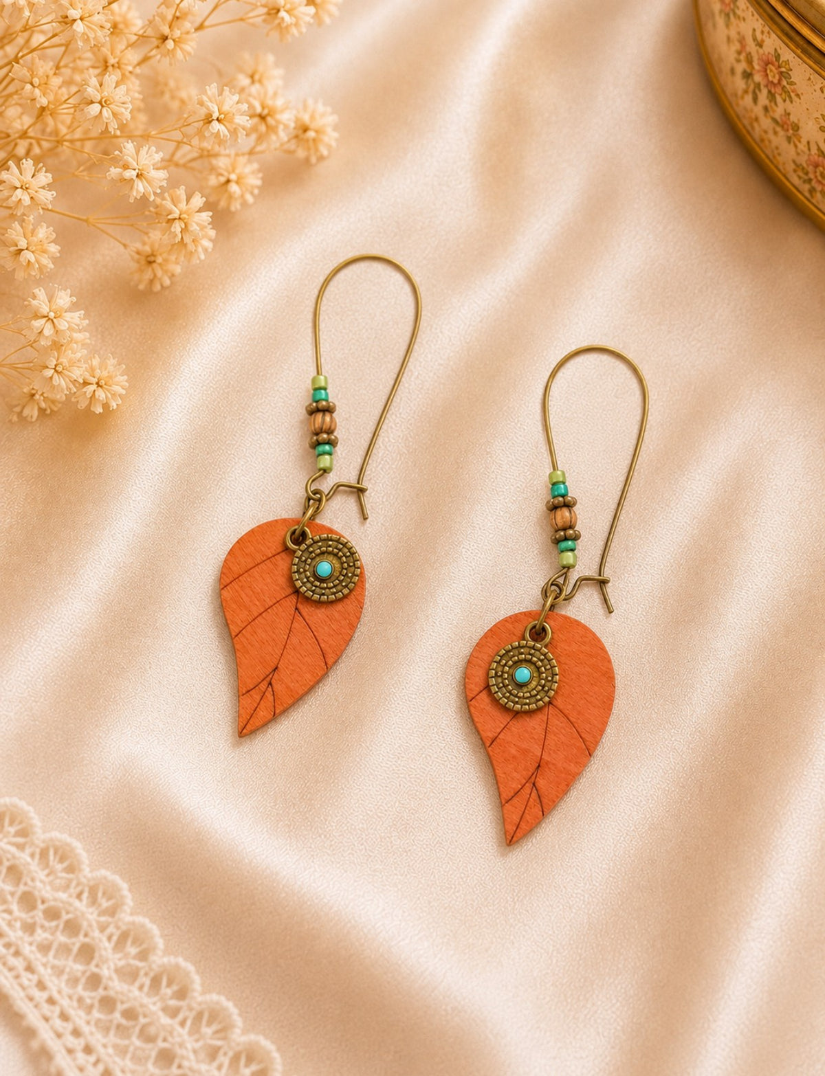 Boucles d’oreilles pendantes feuilles en bois Orange & turquoise